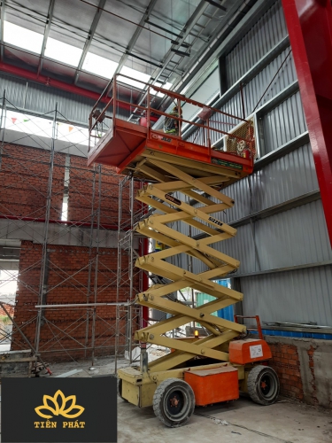 CHO THUÊ XE NÂNG NGƯỜI TẠI KCN VSIP2 TỈNH BÌNH DƯƠNG 0838567678