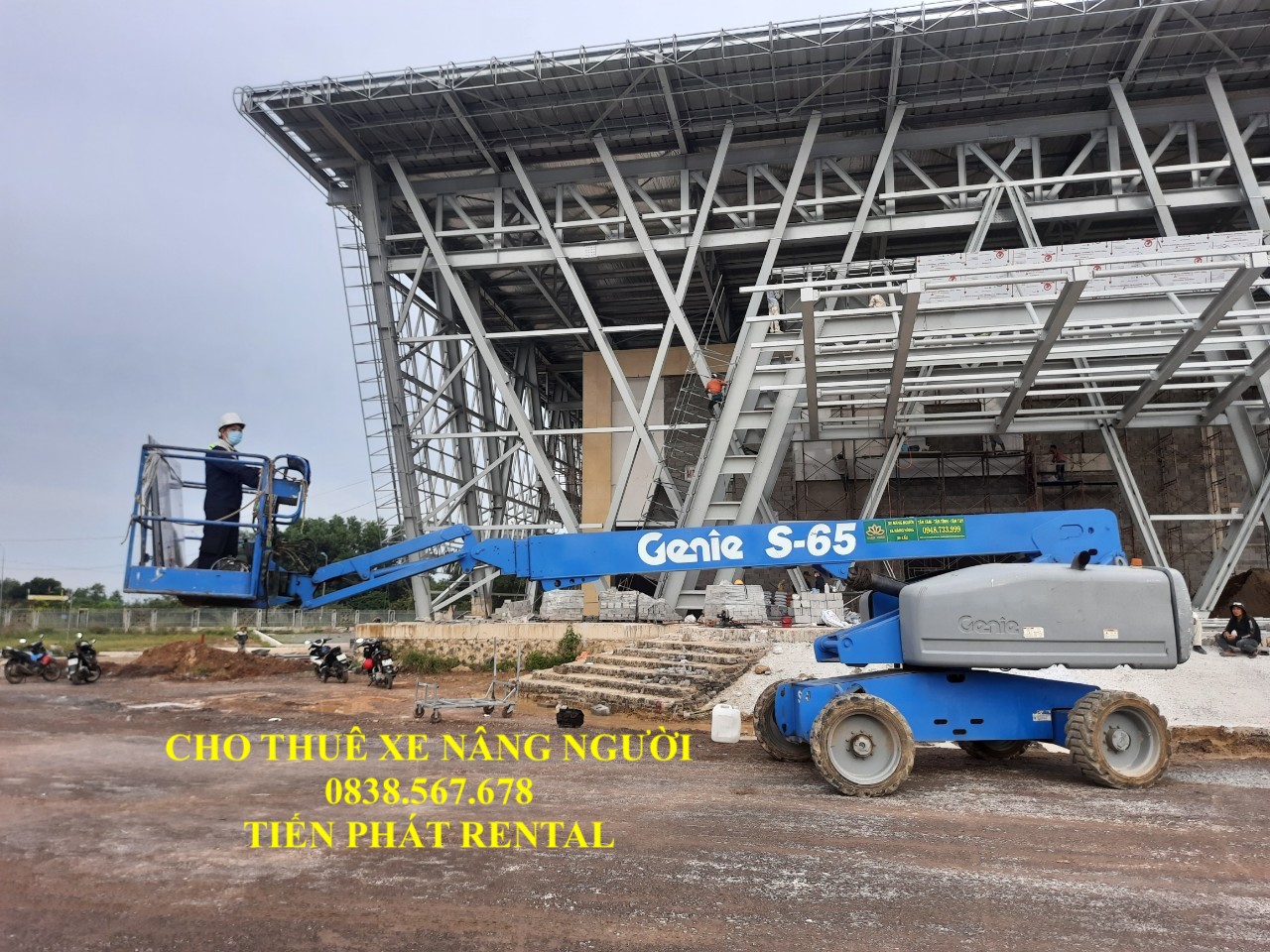 Cho thuê xe nâng người 22m tại Bình Dương 0838.567.678