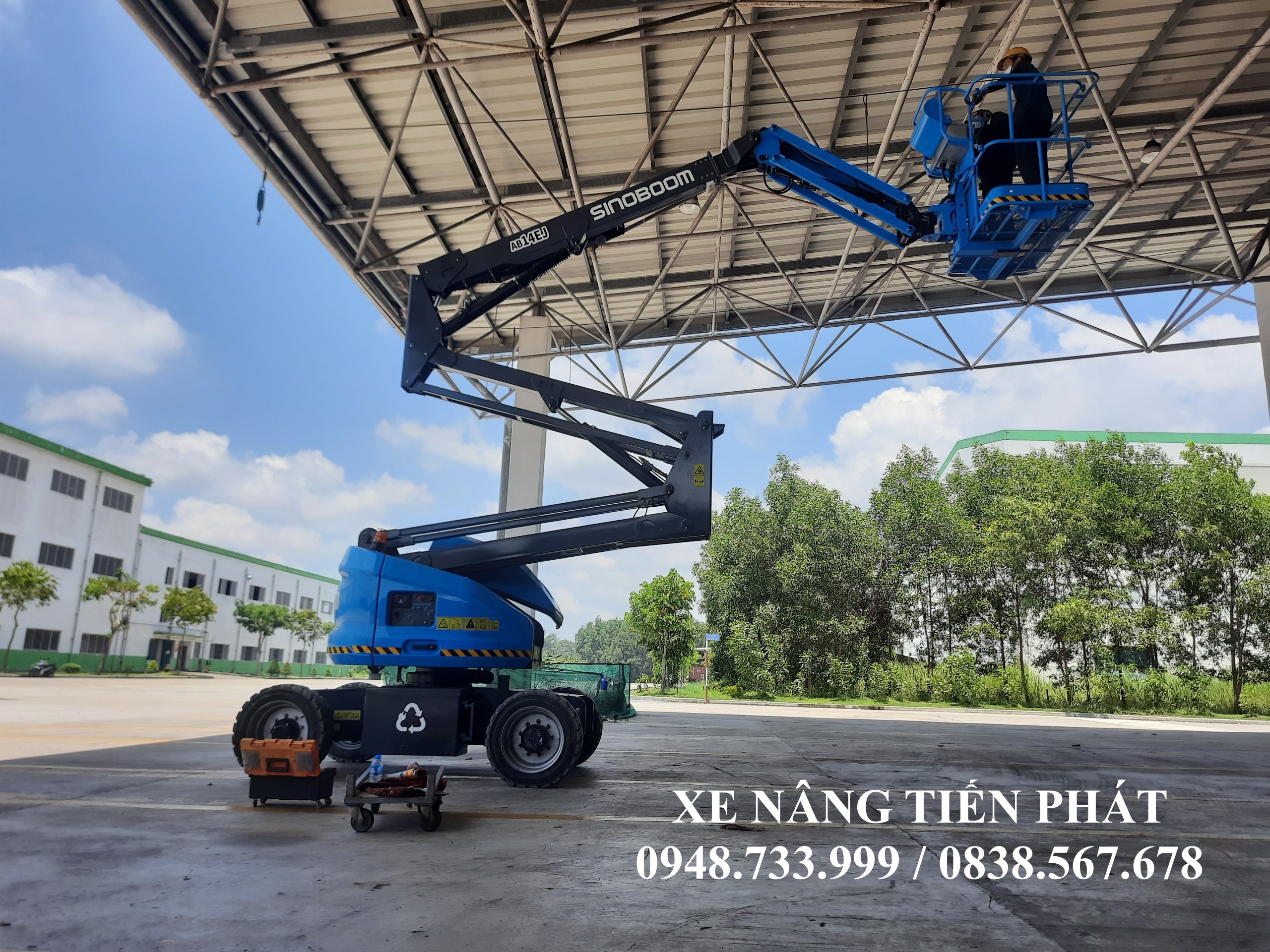 Cho thuê xe nâng người tại KCN Tân Kim, Cần Đước Long An