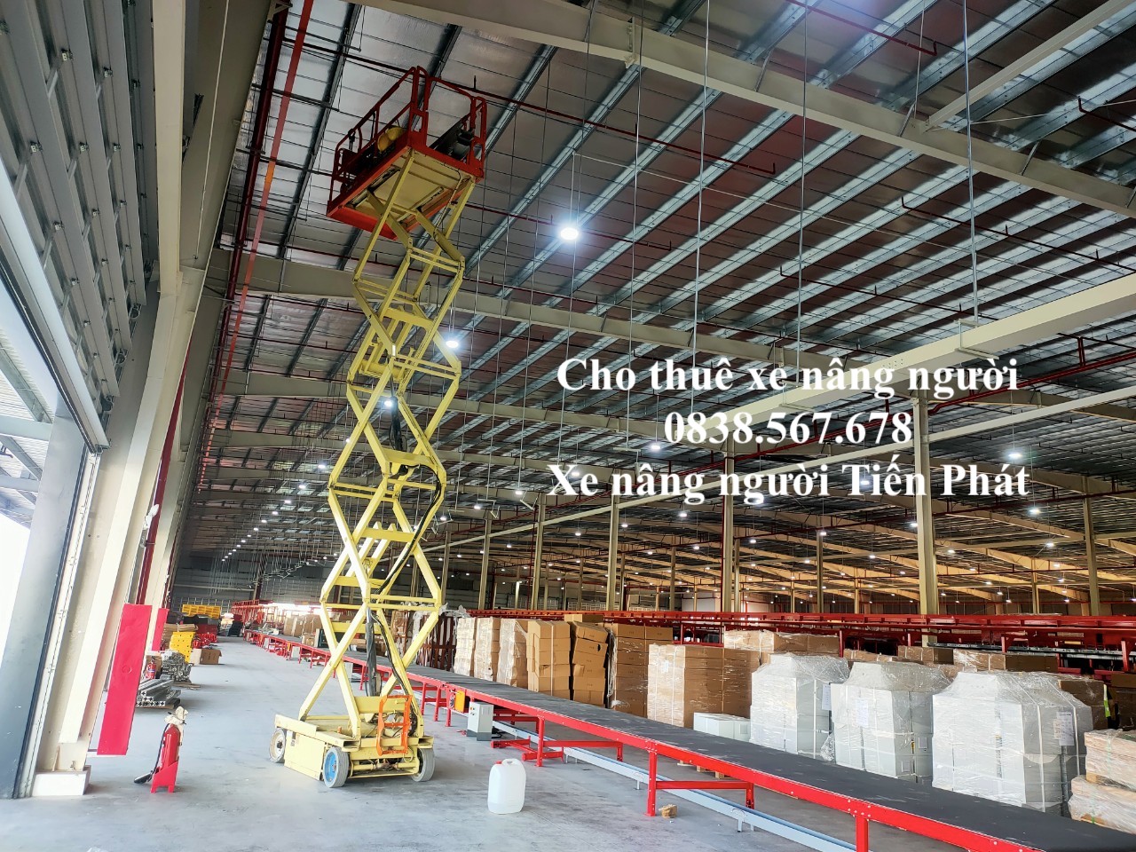 Cho thuê xe nâng người 6m tại KCN Phú Chánh