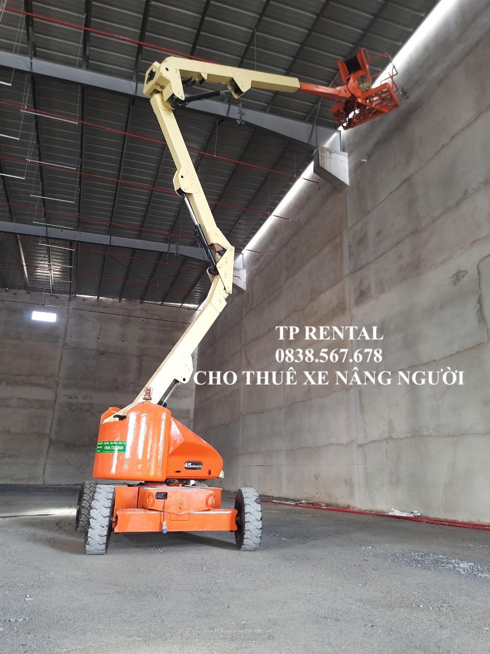 16M làm việc dạng Boomlift chạy điện JLG E45