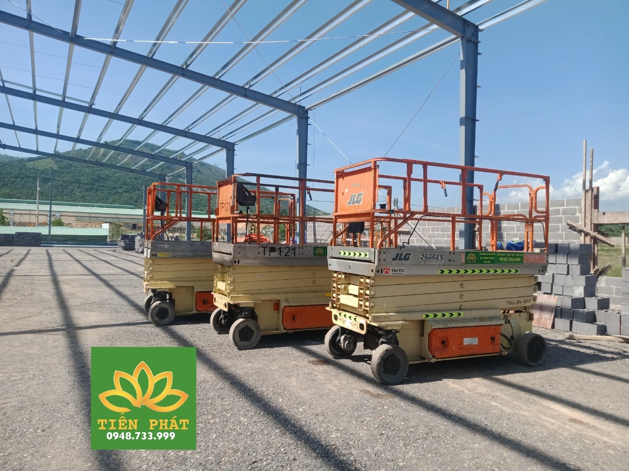 12m Làm việc dạng cắt kéo JLG 3246 ES