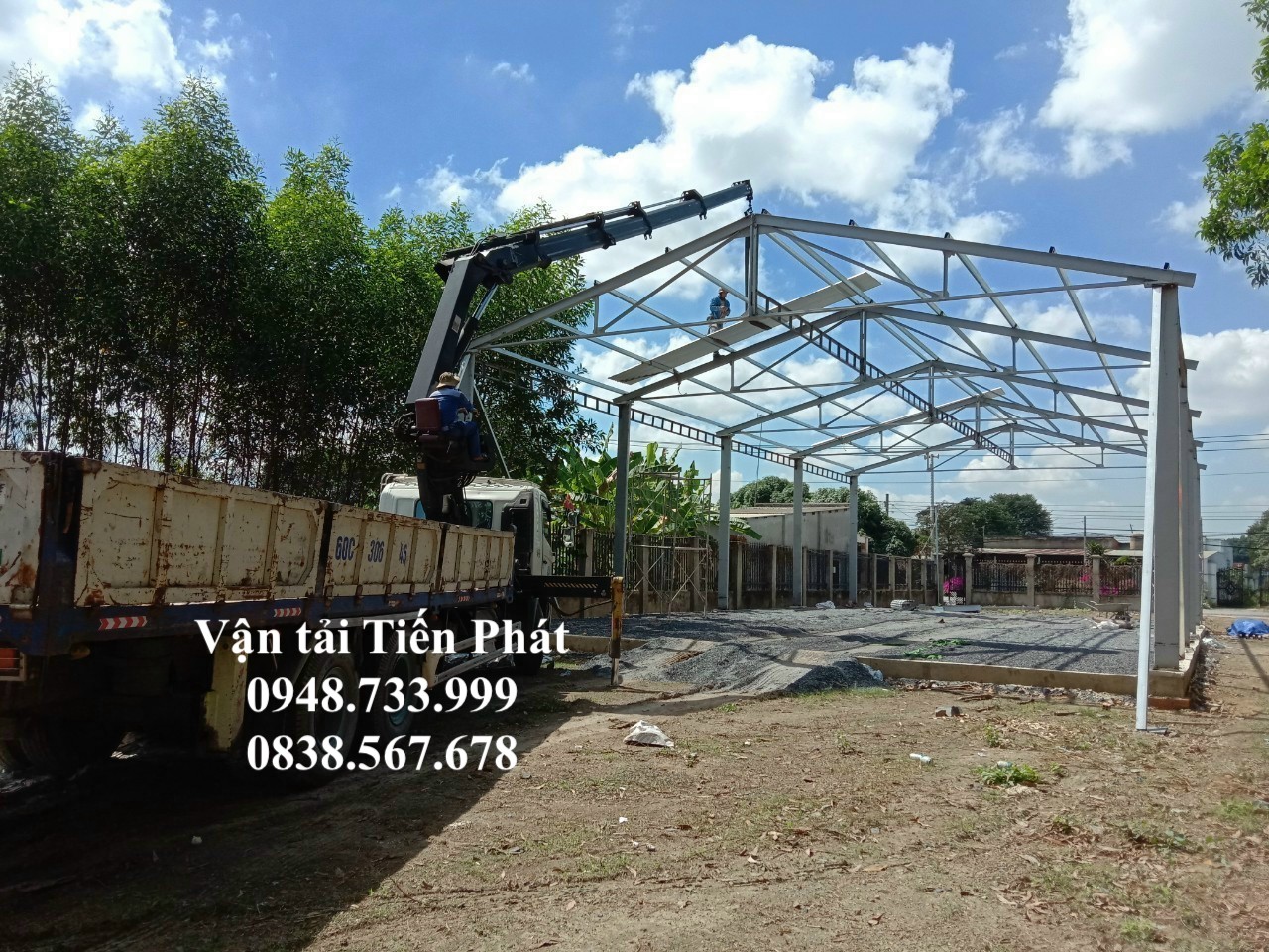 Cho thuê xe cẩu lắp dựng tại Bình Dương 0838.567.678