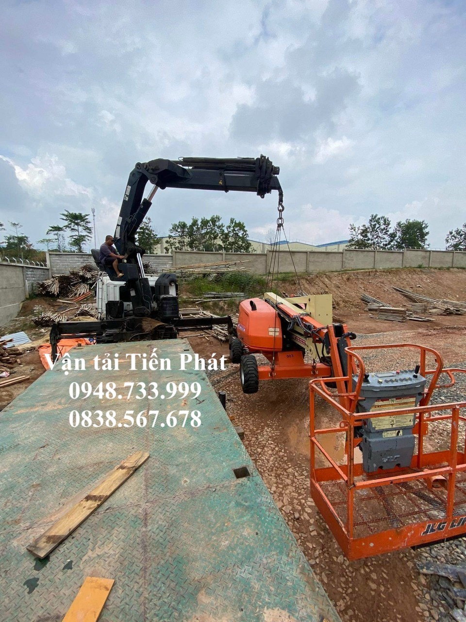 Cho thuê xe cẩu tại Bình Dương 0838.567.678